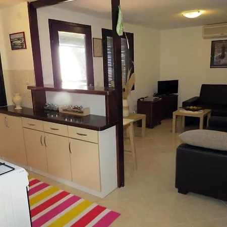 Holiday home House Tia Baska Voda